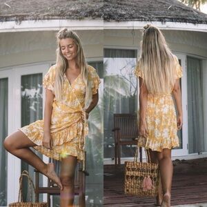 Billabong Wrap And Roll Floral Mini Wrap Dress, Bright Gold -‎ Size S